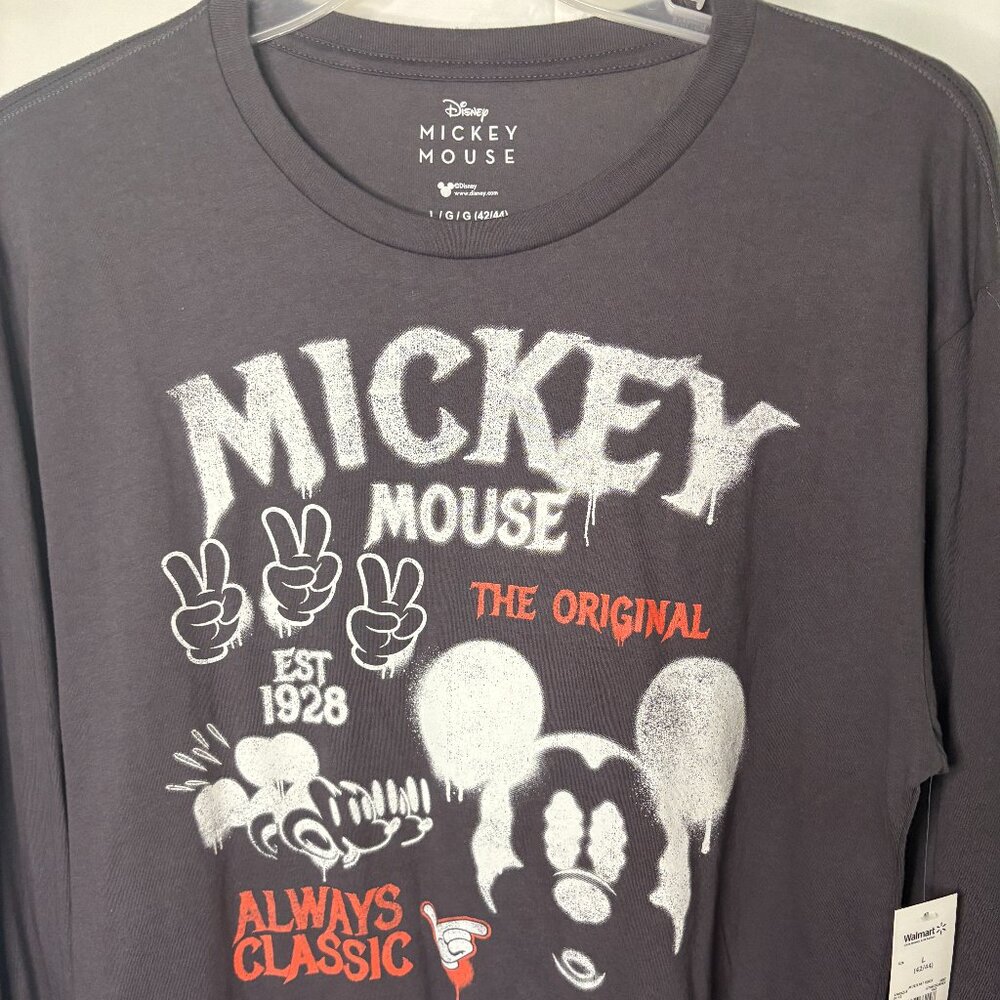 NEW! Disney Mickey Mouse Men's Long Sleeve Size Large (42/44)